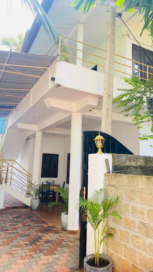 Lali Beach Villa Trincomalee Exterior photo