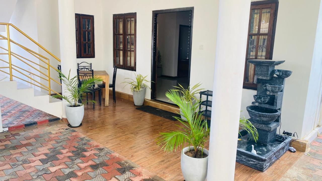 Lali Beach Villa Trincomalee Exterior photo